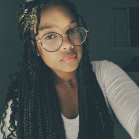 Letícia, Babá em Nova Granada