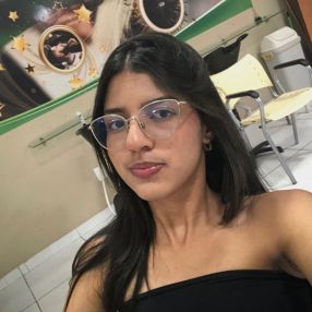 Erika, Babá em Queimadas