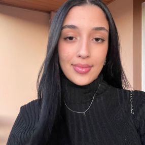 Leticia, Babá em Porto Real