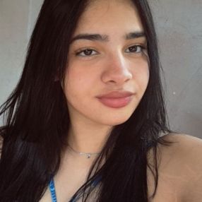 Yasmim, Babá em Pradópolis