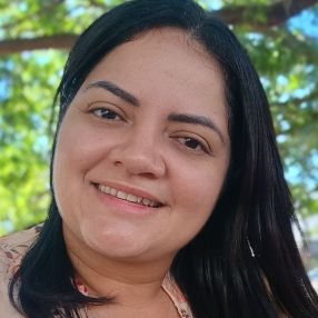 JULIANA, Babá em Palmas