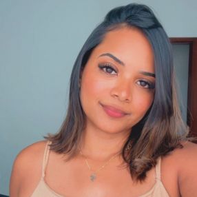 Carina, Babá em Viçosa