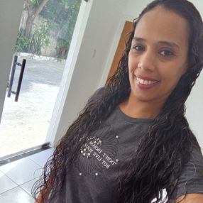 Larissa, Babá em Jequié