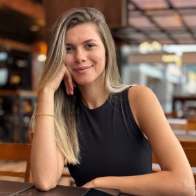 Isabelle, Babá em Tucumã