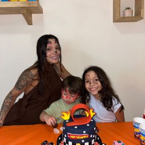 Eduarda, Família em Curitiba