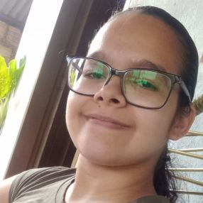 Evelyn Ap., Babá em Teodoro Sampaio
