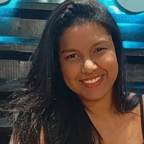 Juliane, Babá em Niterói