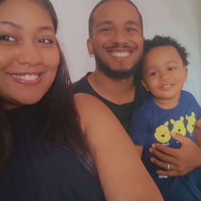 Yasamen, Family in Salvador