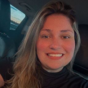 LORENA, Babá em Tupã