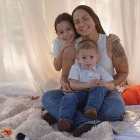 Julia, Família em Bálsamo