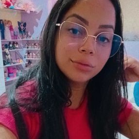 Kariny, Babysitter in Extremoz
