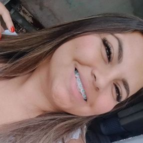 Stefane, Babá em Pindamonhangaba