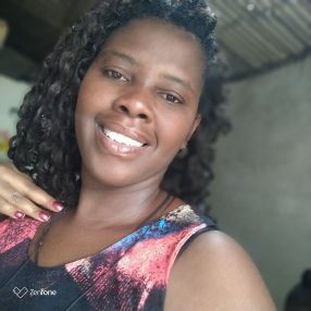 Luciana, Babá em Barra do Piraí