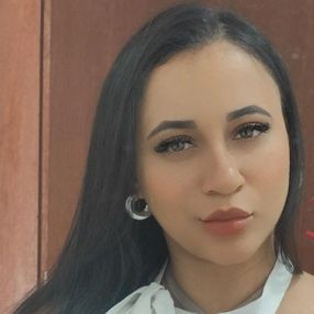 Letícia, Babá em Vespasiano