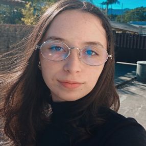 Julia, Babá em São Francisco do Sul