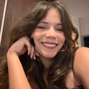 Emily, Babysitter in Paulista