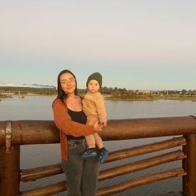 Amanda, Família em Colombo