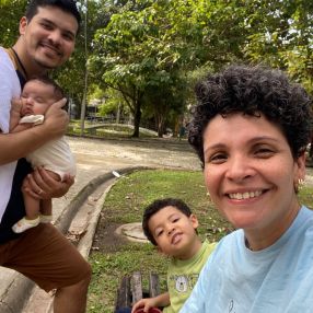 Sara, Família em Belém