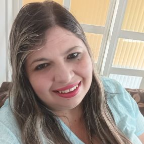 Tatiane, Babá em Cambé