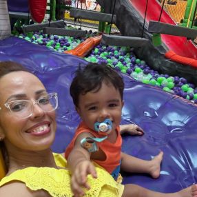 Angela, Família em Belém