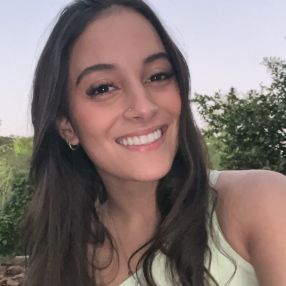 Júlia, Babá em Pitangueiras