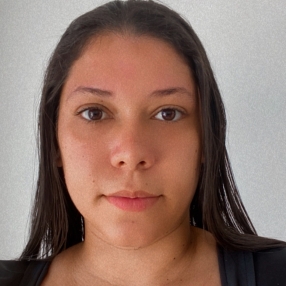 Raiane, Babá em Aracaju