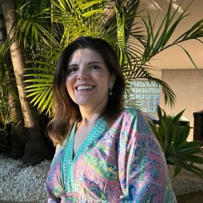 Claudiane - Tia Lalá, Babá em Poços de Caldas