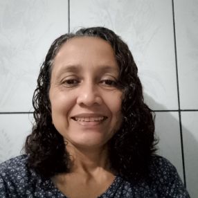 Valeriana, Babá em Benevides