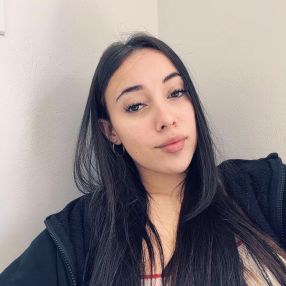 Nicoly, Babá em Nova Santa Rita