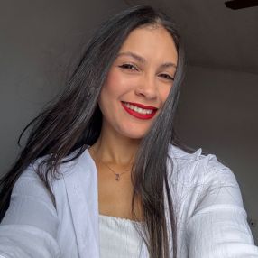 Aline, Babá em Cubatão