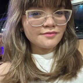 Julia, Babá em Vicência