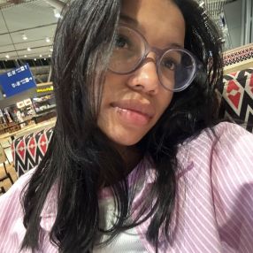 Camilly, Babá em Astorga