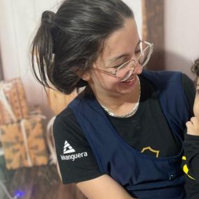 Larissa, Babá em Flores da Cunha
