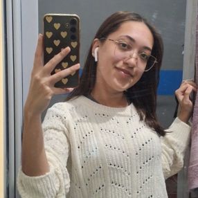Sabrina, Babysitter in Registro