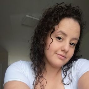 Julianne, Babá em Fazenda Rio Grande