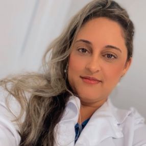 Evelyn, Babá em Lauro de Freitas