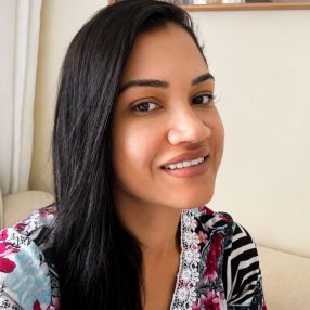 Valeria, Babysitter in Brasília