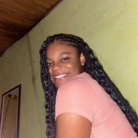 Carla, Babá em Balneário Rincão