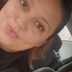 Tamires, Babá em Caçapava