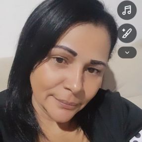 Elisângela, Babá em São Sebastião de Lagoa de Roça