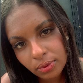 Camila, Babá em Araquari