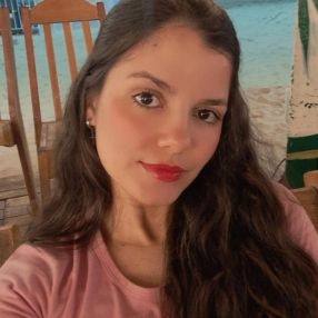 Gabriela Costa, Babá em Rio de Janeiro