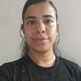 Marcia, Babysitter in Belém