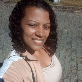 Taina, Babá em Teresópolis