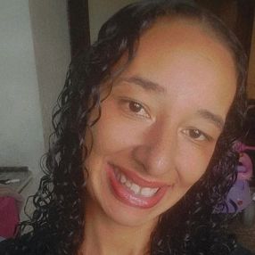 Bruninha, Babá em Fazenda Rio Grande