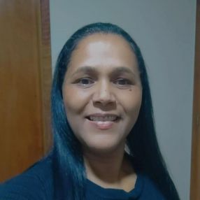 Karla, Babá em Poços de Caldas