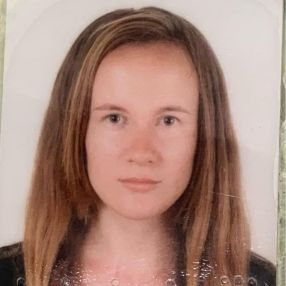 Veronica, Babá em Três Pontas