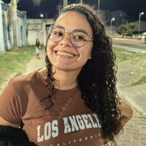 Alyce, Babá em Nova Friburgo