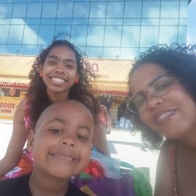 Aline, Família em Nova Iguaçu