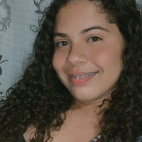 Letícia, Babá em Esperança
